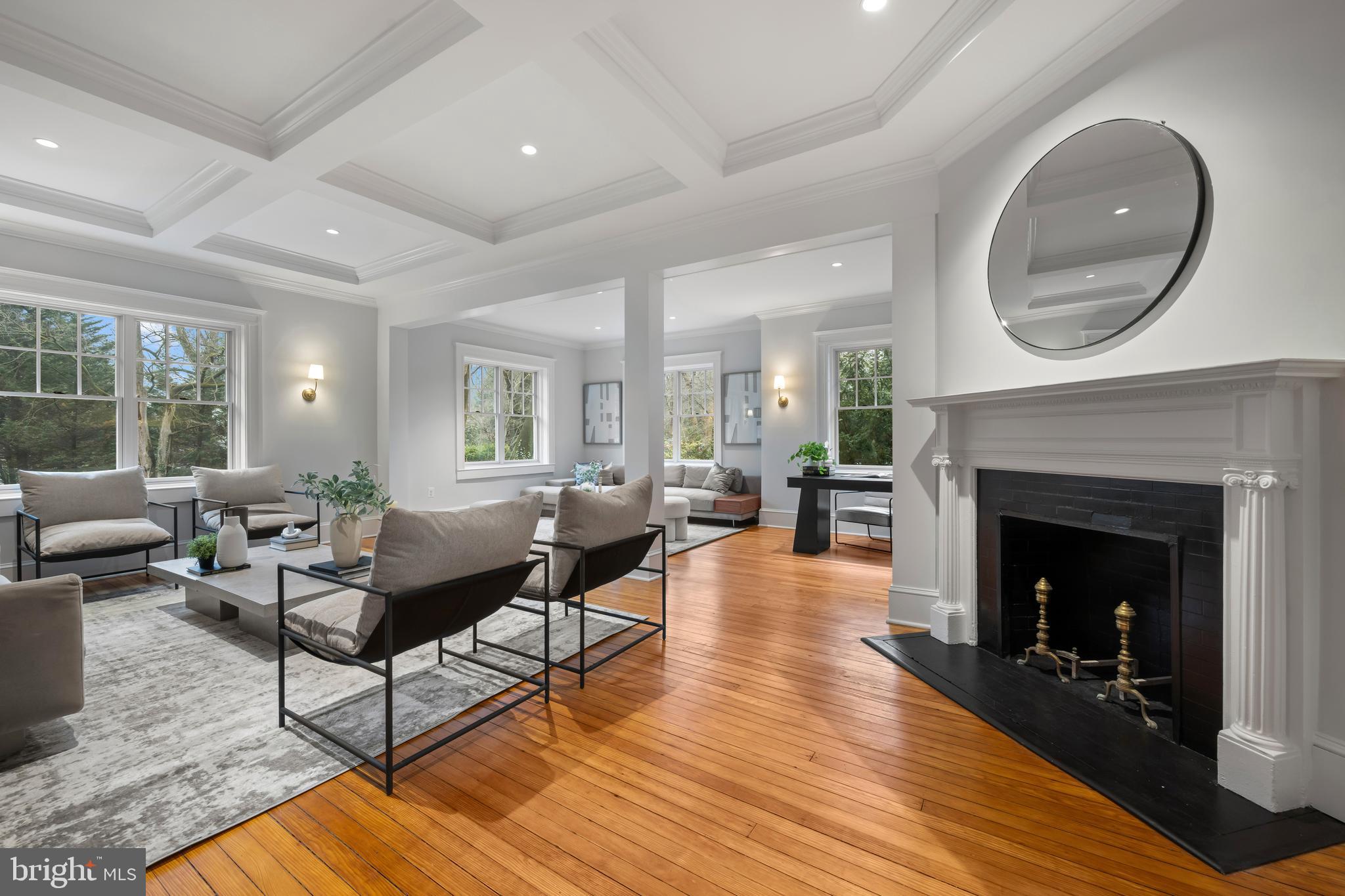 520 Woodlawn Road Baltimore, MD 21210 - Photo 6 of 39 a living room with furniture and a fireplace