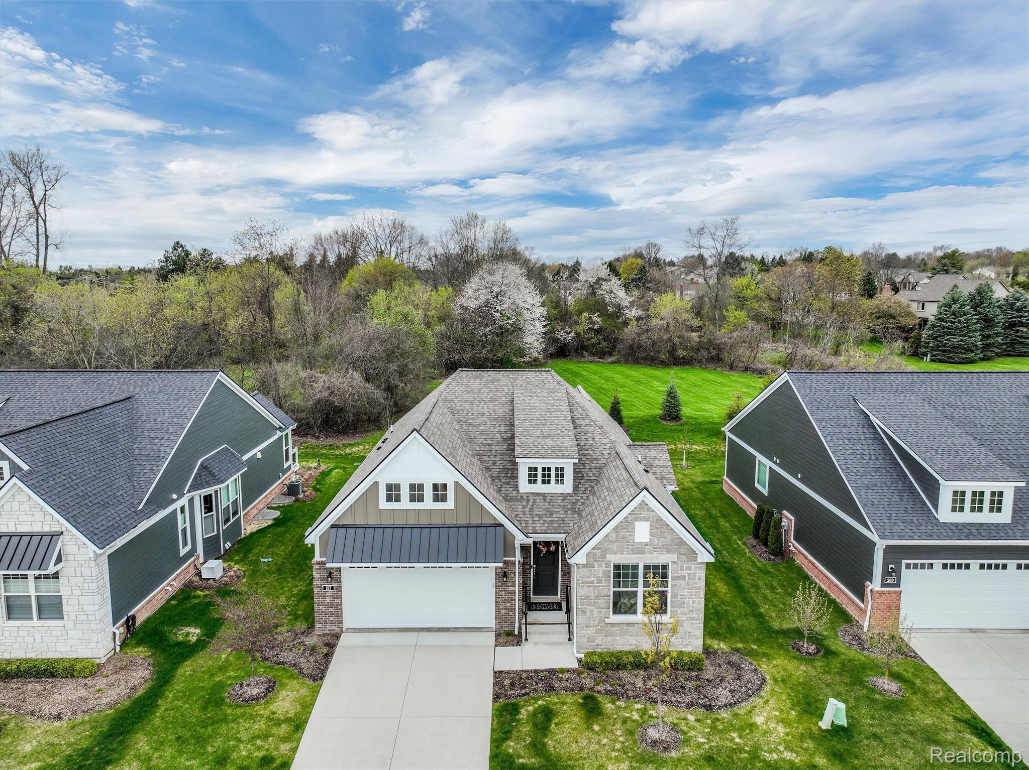 197 Weston Lane Rochester, MI 48309 - Photo 2 of 36 Gallery Image 2