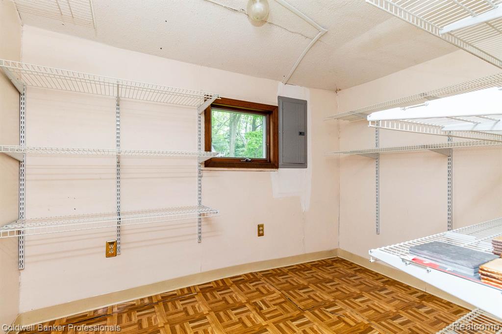 520 Willard Avenue Rochester Hills, MI 48307 - Photo 28 of 36