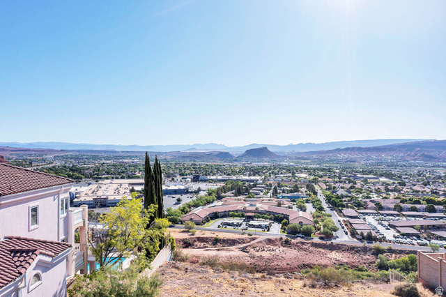 318 North Crest Line Circle, Unit 21 St. George, UT 84790 - Photo 11 of 16
