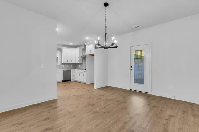 $699,999 | 7215 Fairlawn Drive, Fairview, TN 37062