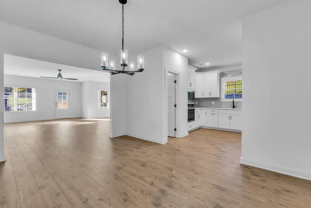 $699,999 | 7215 Fairlawn Drive, Fairview, TN 37062