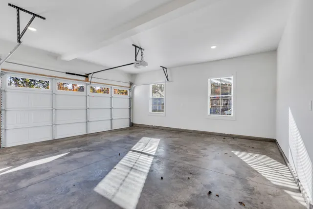 $699,999 | 7215 Fairlawn Drive, Fairview, TN 37062