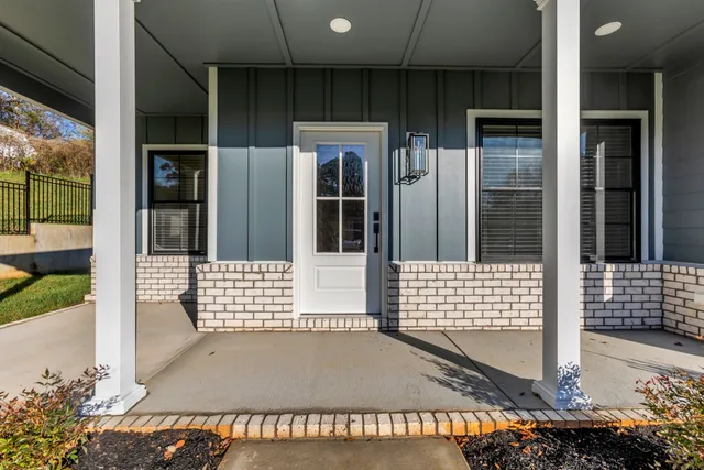 $699,999 | 7215 Fairlawn Drive, Fairview, TN 37062