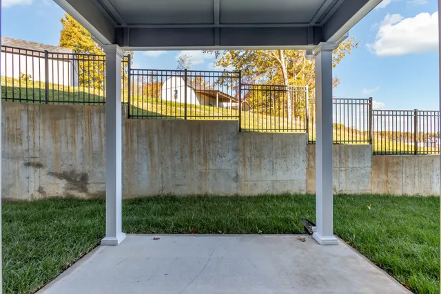 $699,999 | 7215 Fairlawn Drive, Fairview, TN 37062