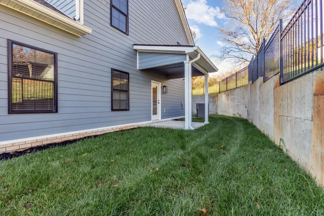 $699,999 | 7215 Fairlawn Drive, Fairview, TN 37062