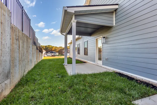 $699,999 | 7215 Fairlawn Drive, Fairview, TN 37062