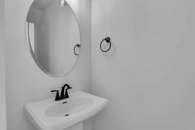 $699,999 | 7215 Fairlawn Drive, Fairview, TN 37062