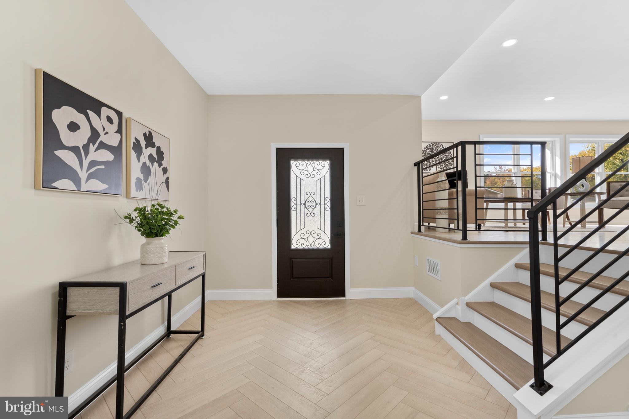 120 Canterbury Road Mount Laurel, NJ 08054 - Photo 2 of 46 a view of an entryway