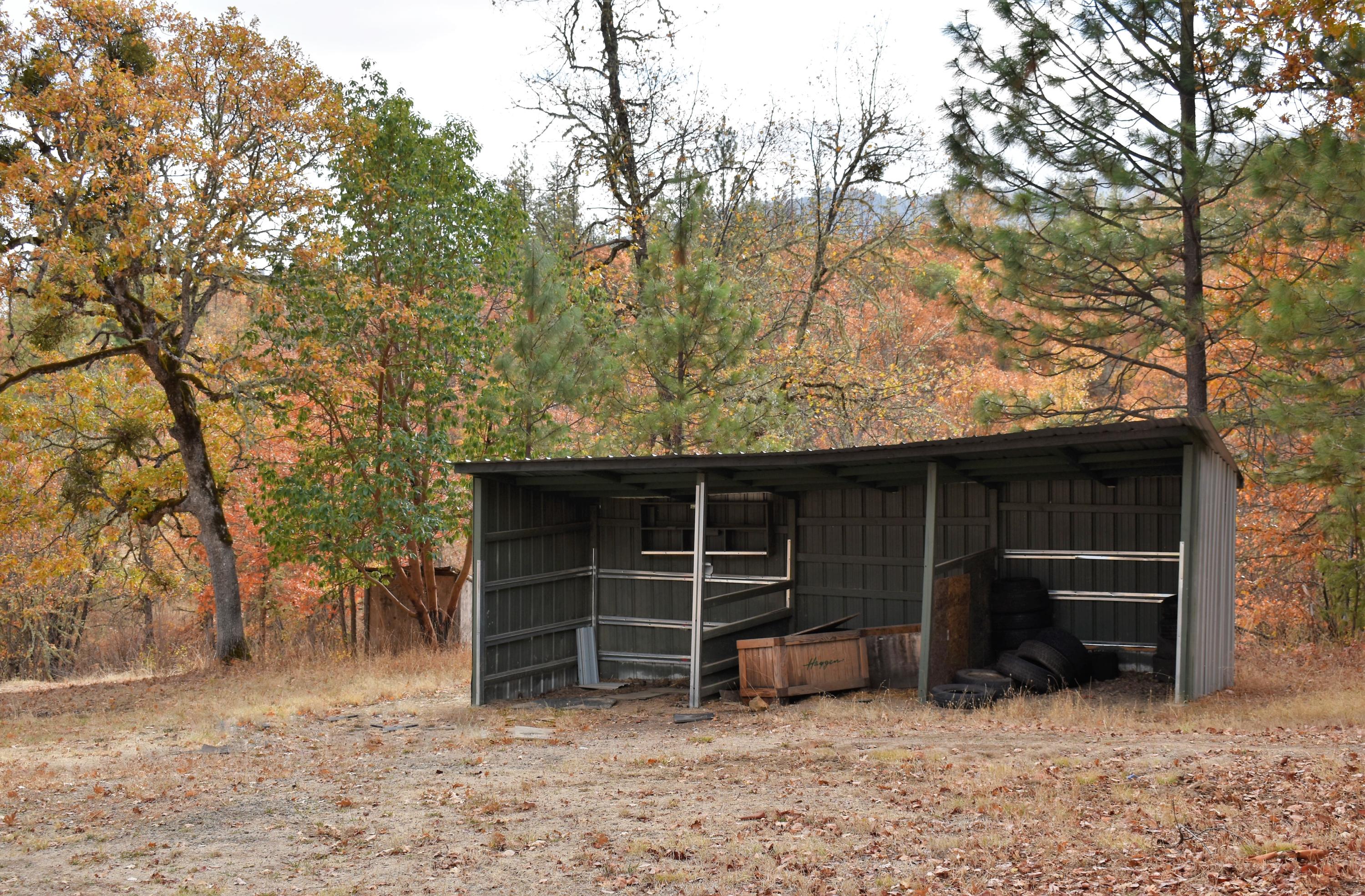 15001 Meadows Road White City, OR 97503 - Photo 41 of 54 41 Outbuilding