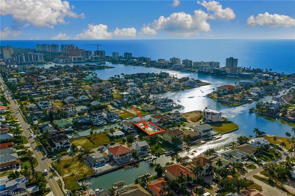 418 Seagull Avenue Naples, FL 34108 - Photo 6 of 36