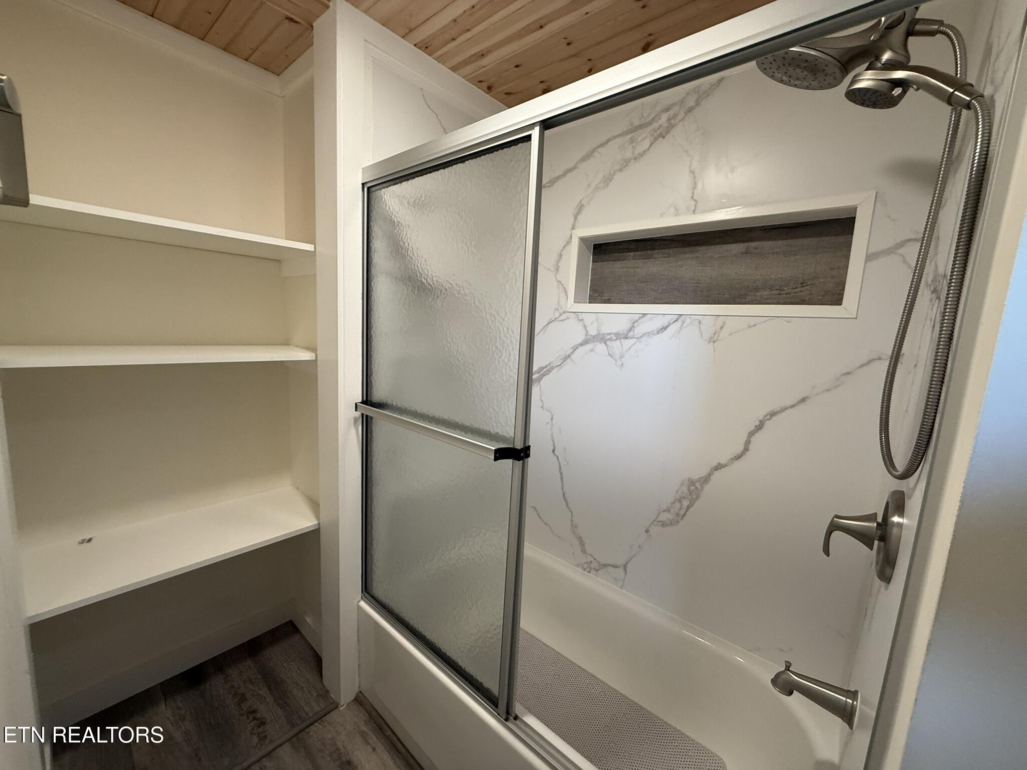 273 Thompson Road Madisonville, TN 37354 - Photo 14 of 22 IMG_2868