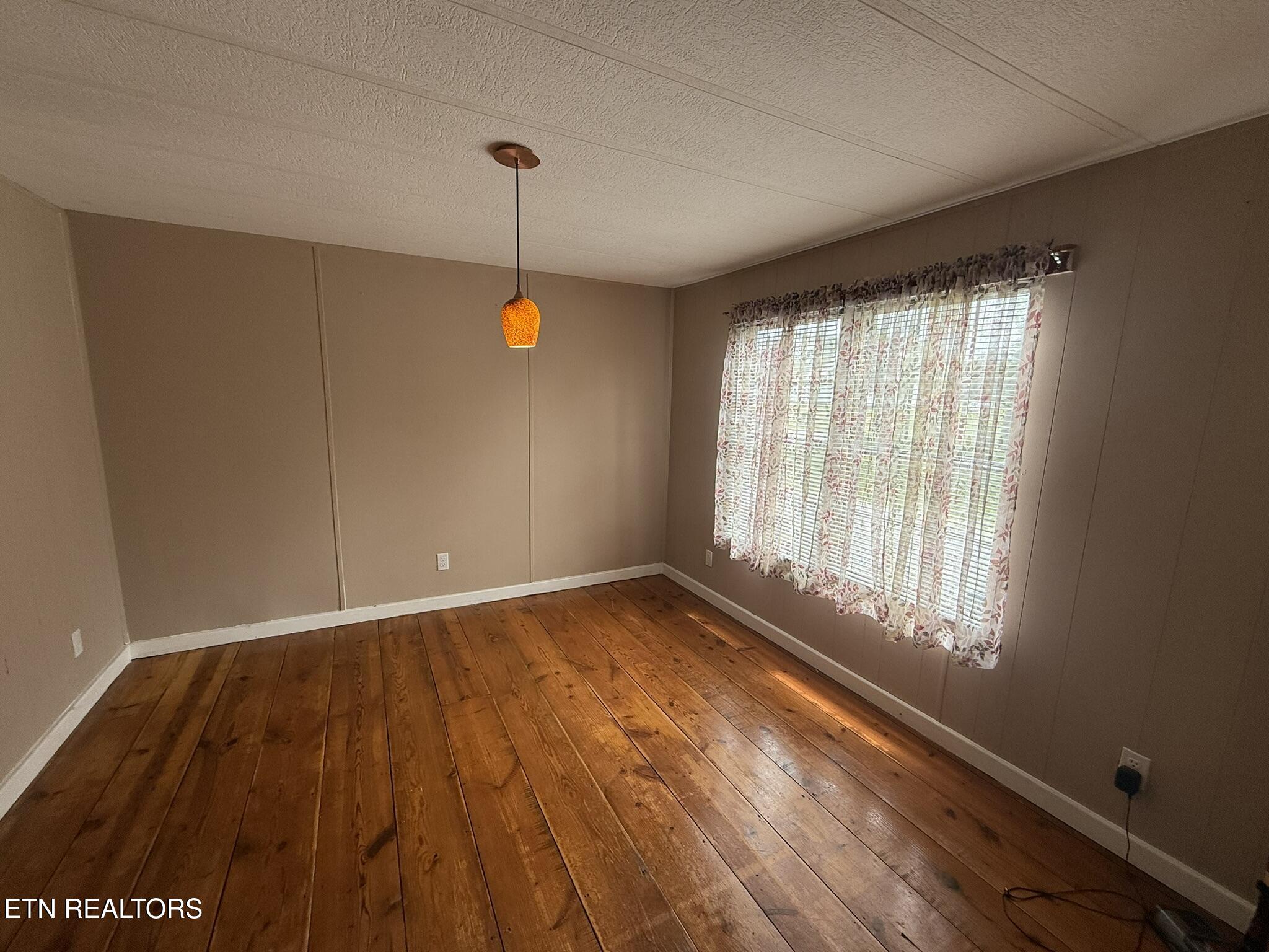 273 Thompson Road Madisonville, TN 37354 - Photo 9 of 22 IMG_2855