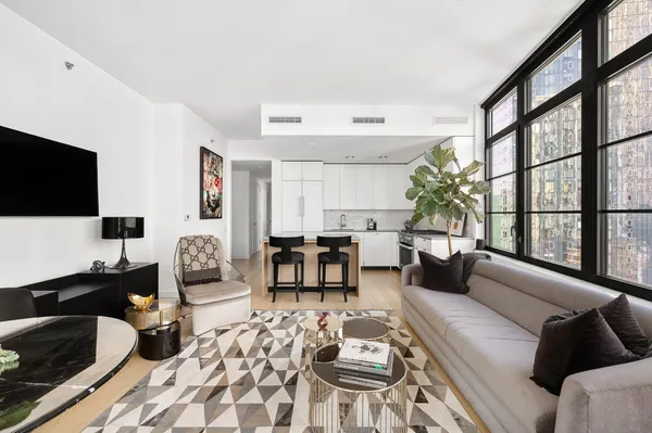$2,325,000 | 50 West 30th Street, Unit 18B | NoMad