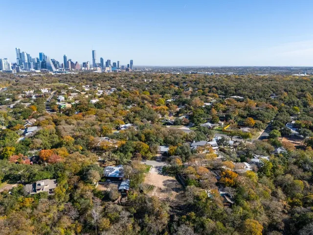 $1,349,000 | 2609 Deerfoot Trail, Austin, TX 78704