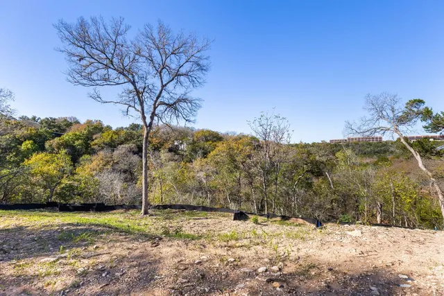 $1,349,000 | 2609 Deerfoot Trail, Austin, TX 78704