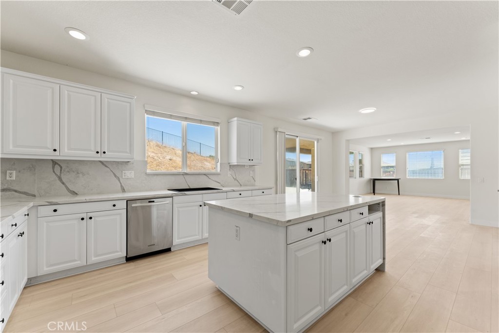 16395 Ridge Field Drive Riverside, CA 92503 - Photo 13 of 41