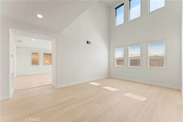 $6,250 | 16395 Ridge Field Drive, Riverside, CA 92503