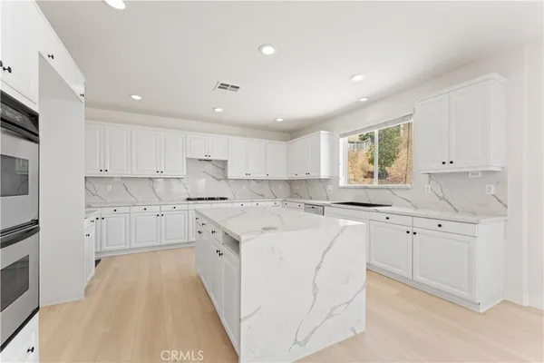 $6,250 | 16395 Ridge Field Drive, Riverside, CA 92503