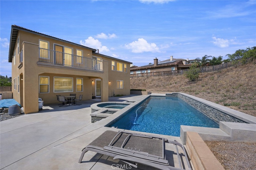 16395 Ridge Field Drive Riverside, CA 92503 - Photo 9 of 41