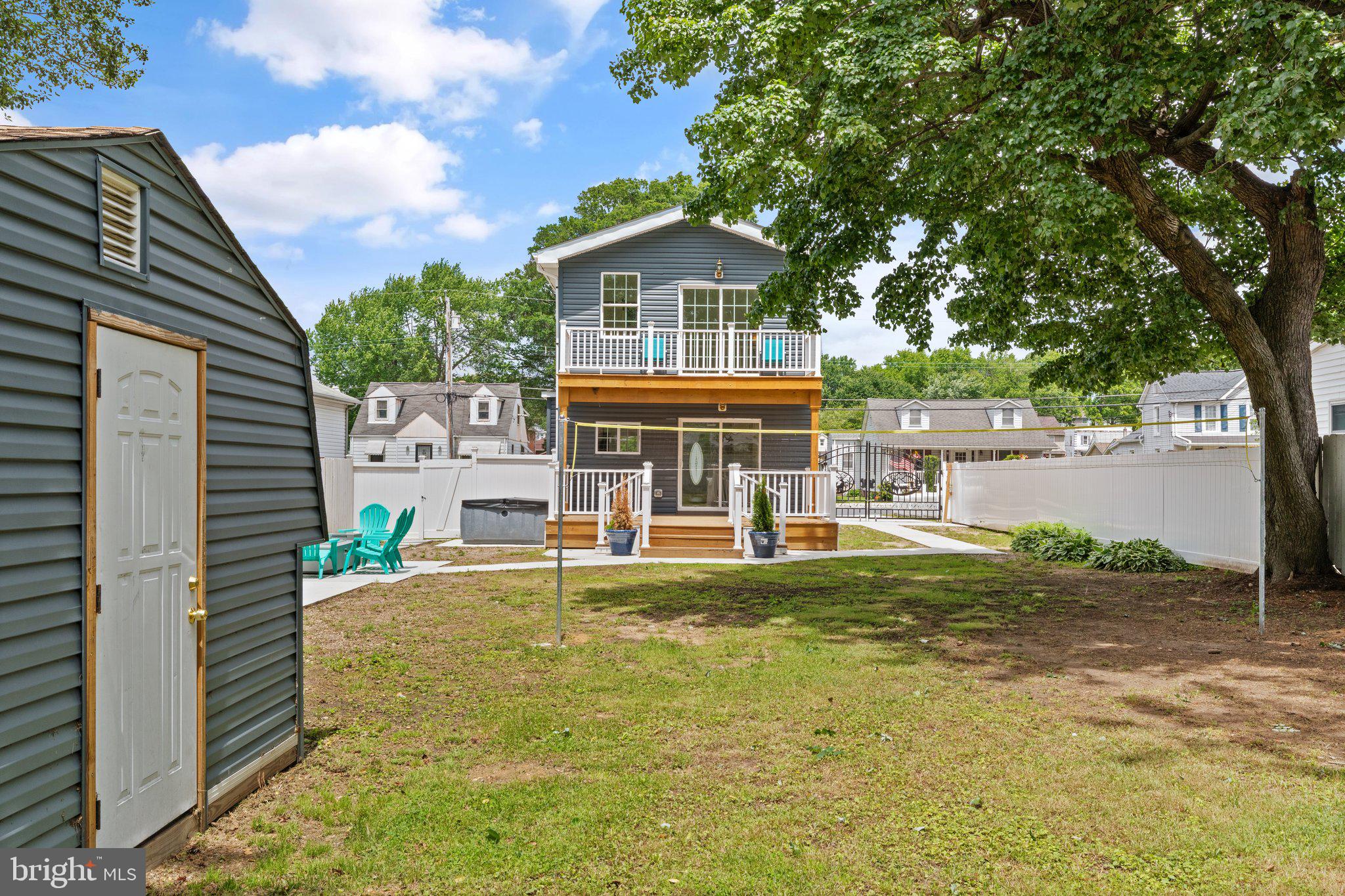 345 Townsend Road Essex, MD 21221 - Photo 4 of 44 Gallery Image 4