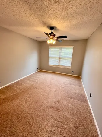 $2,299 | 319 Deer Glen Way, Unit 2C, Bloomingdale, IL 60108