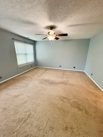 $2,299 | 319 Deer Glen Way, Unit 2C, Bloomingdale, IL 60108