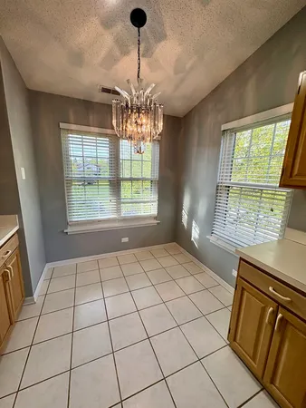 $2,299 | 319 Deer Glen Way, Unit 2C, Bloomingdale, IL 60108
