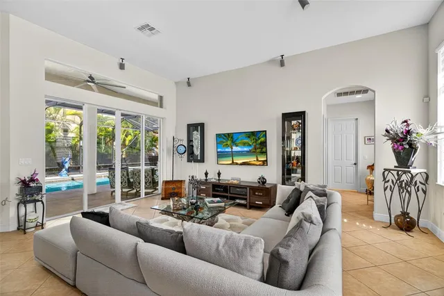 $595,000 | 1777 Belmont Circle Southwest, Vero Beach, FL 32968