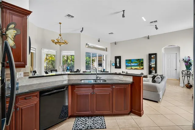 $595,000 | 1777 Belmont Circle Southwest, Vero Beach, FL 32968