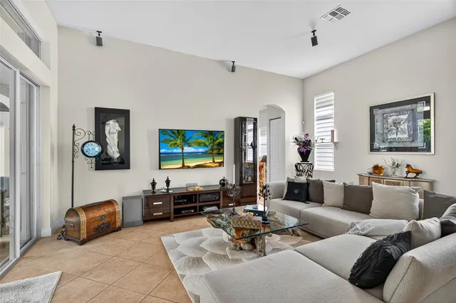 $595,000 | 1777 Belmont Circle Southwest, Vero Beach, FL 32968