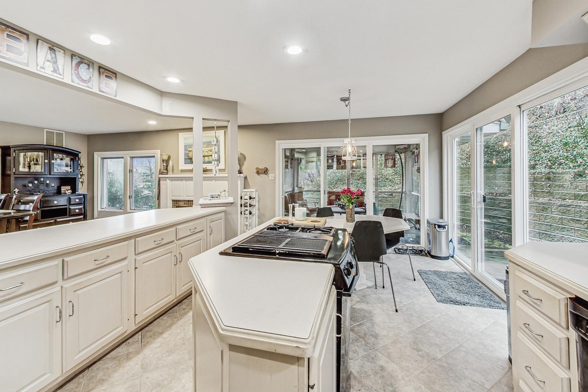 37 Beach Lane Portage, IN 46368 - Photo 12 of 33 2048x1366