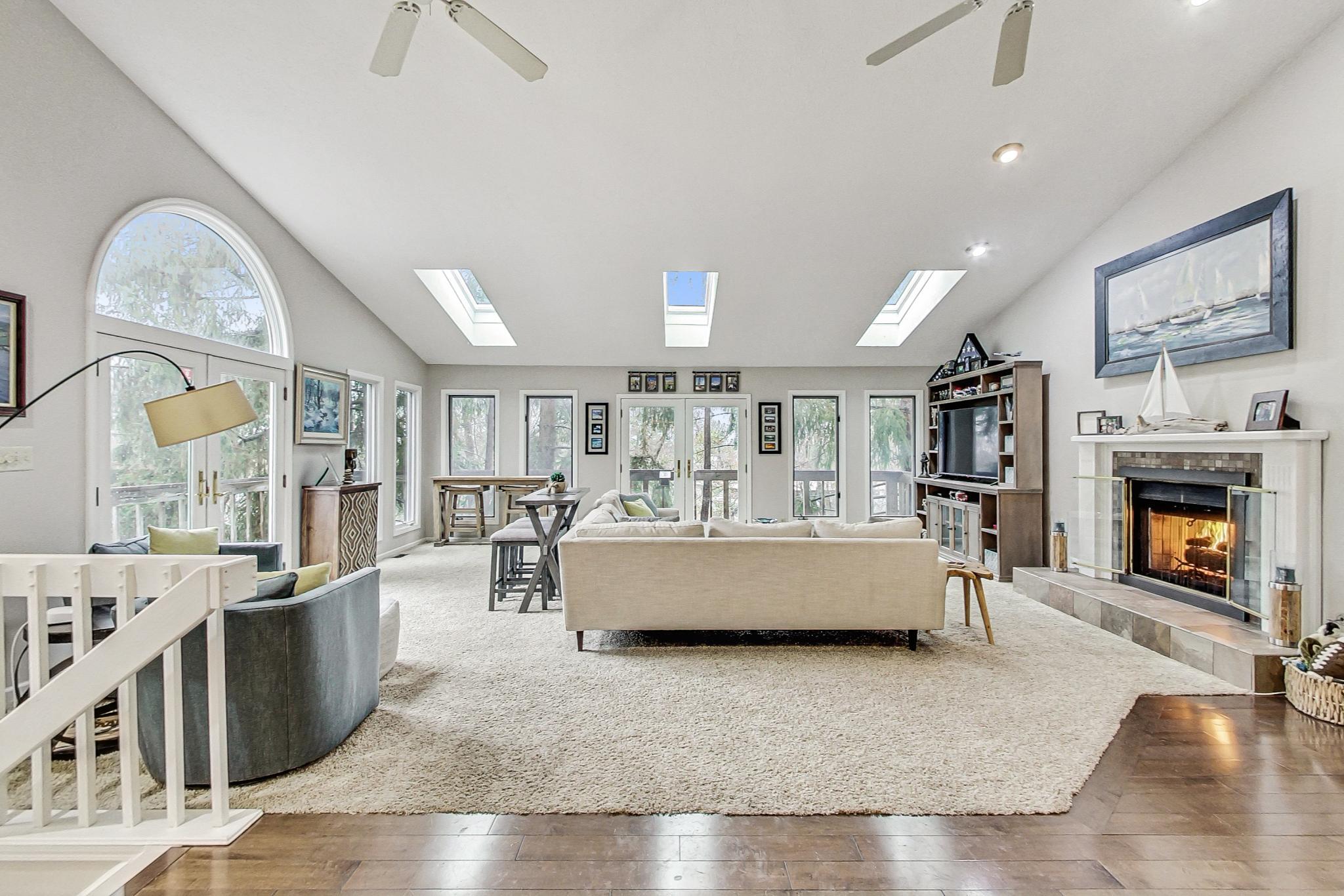 37 Beach Lane Portage, IN 46368 - Photo 6 of 33 2048x1366