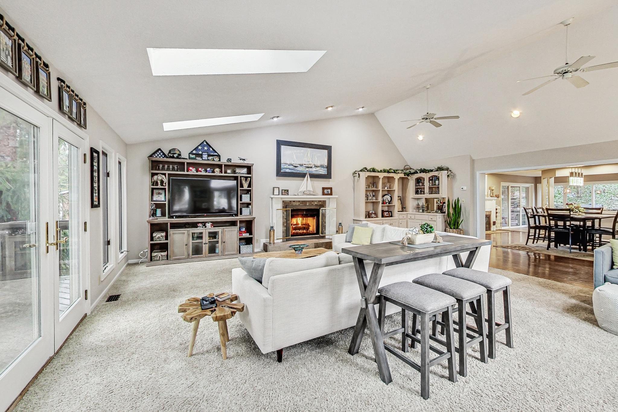 37 Beach Lane Portage, IN 46368 - Photo 8 of 33 2048x1366