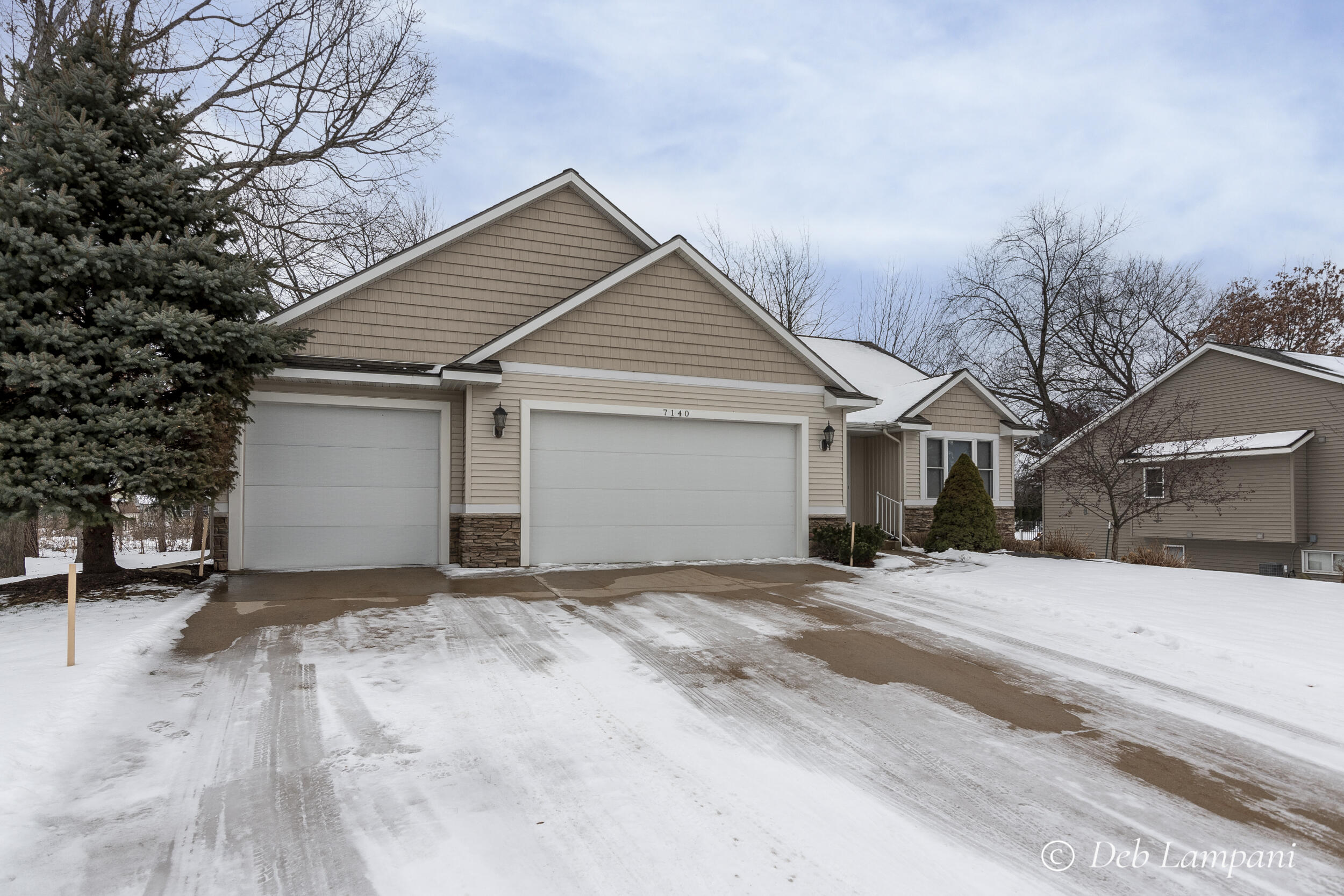 7140 Keystone Court Jenison, MI 49428 - Photo 3 of 39 7140 Keystone-1