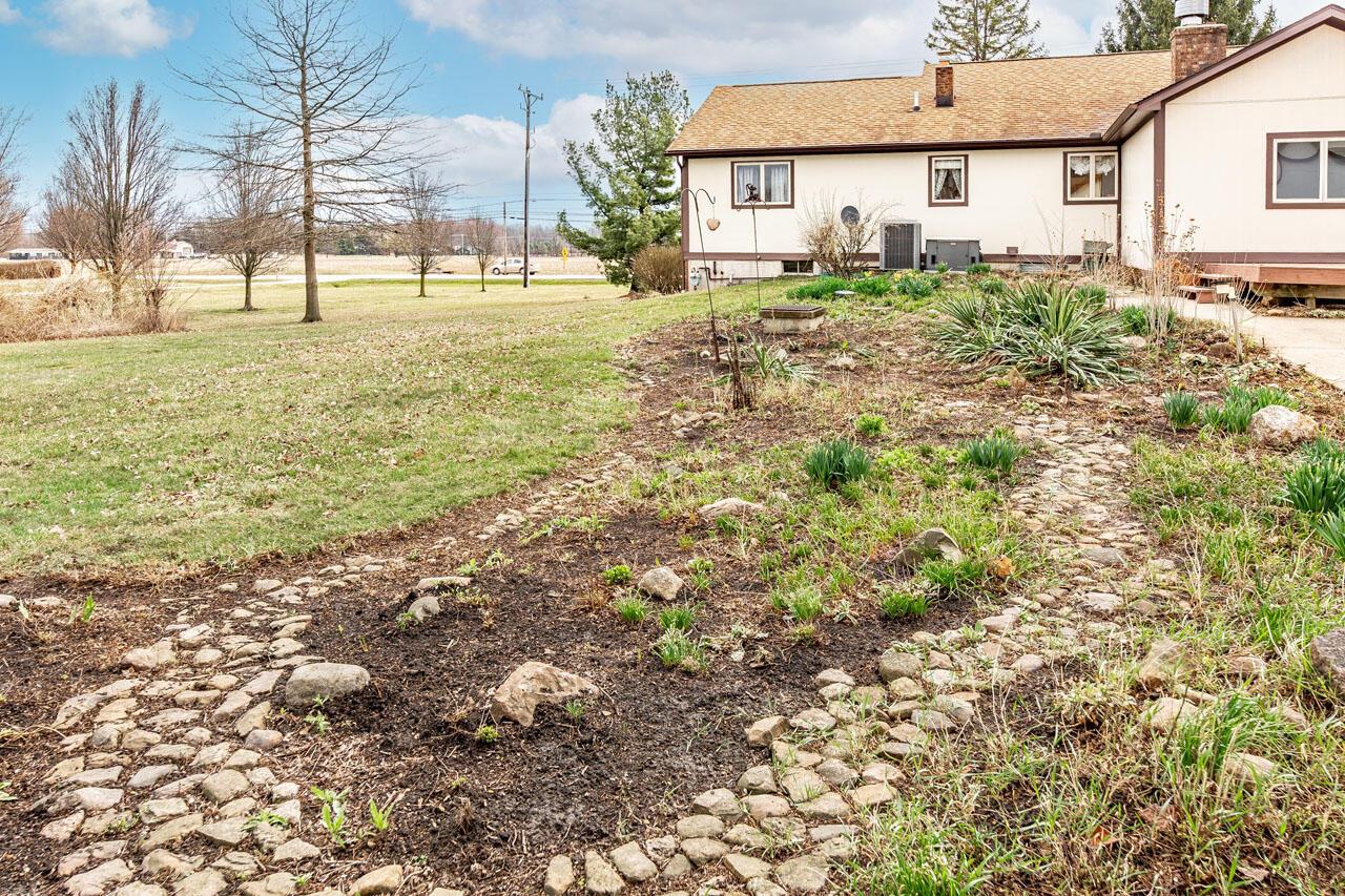 3744 Hazelton-Etna Road Southwest Pataskala, OH 43062 - Photo 46 of 87 Exterior