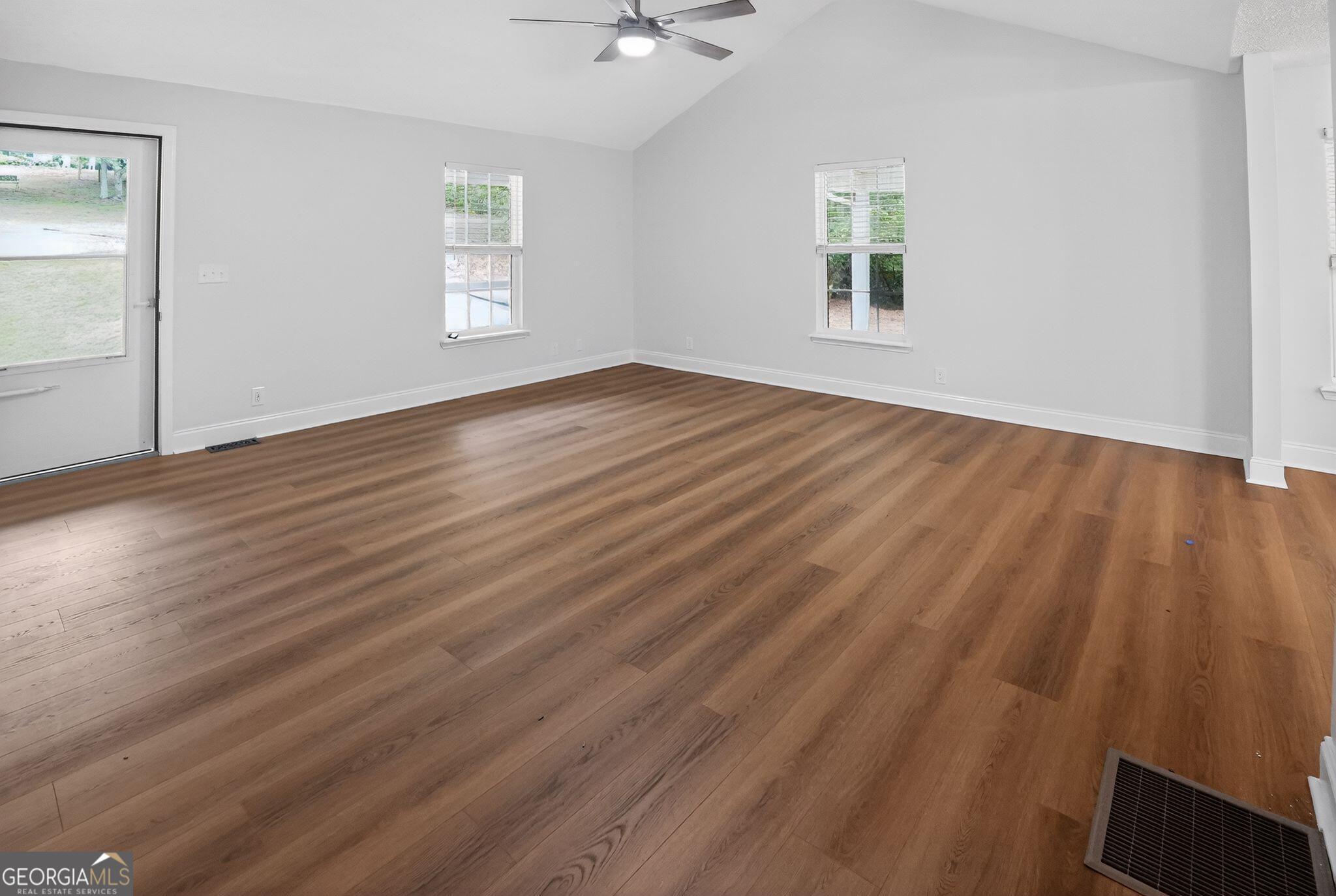 115 Richard Street Clarkesville, GA 30523 - Photo 7 of 36