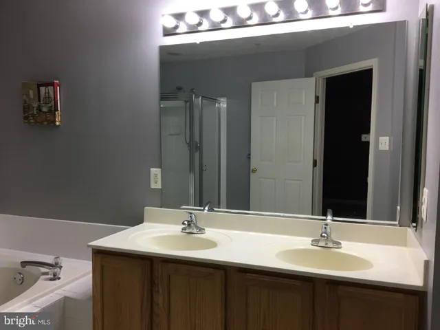 $2,700 | 18704 Harmony Woods Lane, Germantown, MD 20874