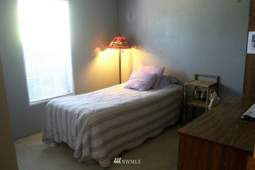 18342 Citrus Street Southwest Rochester, WA 98579 - Photo 12 of 22 Gallery Image 12