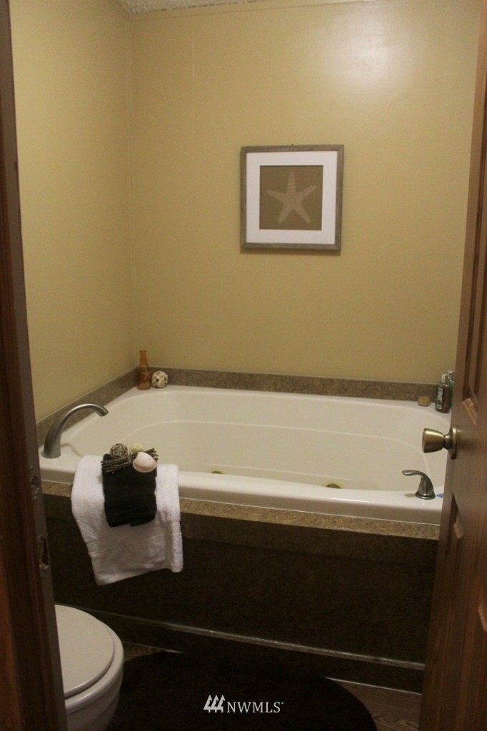 18342 Citrus Street Southwest Rochester, WA 98579 - Photo 10 of 22 Gallery Image 10