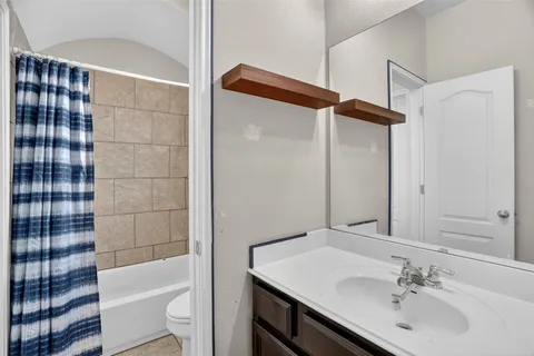 $575,000 | 401 Daniel Crossing, Liberty Hill, TX 78642