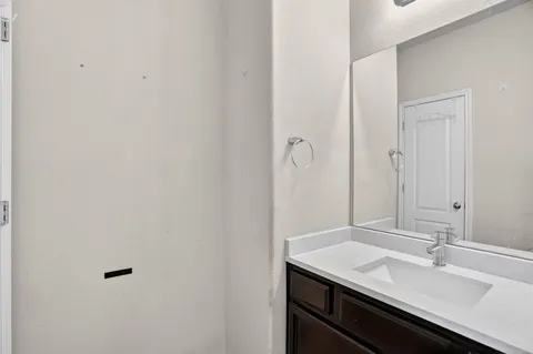 $575,000 | 401 Daniel Crossing, Liberty Hill, TX 78642