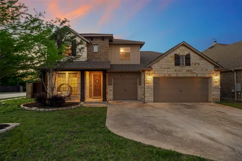 $575,000 | 401 Daniel Crossing, Liberty Hill, TX 78642