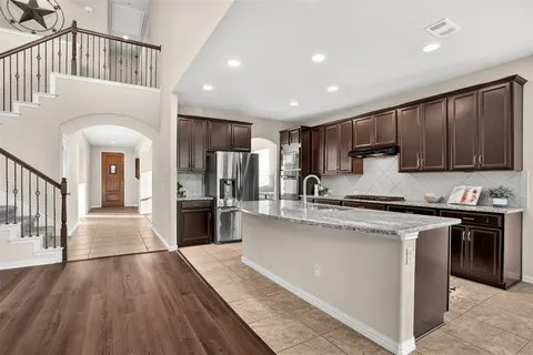 $575,000 | 401 Daniel Crossing, Liberty Hill, TX 78642