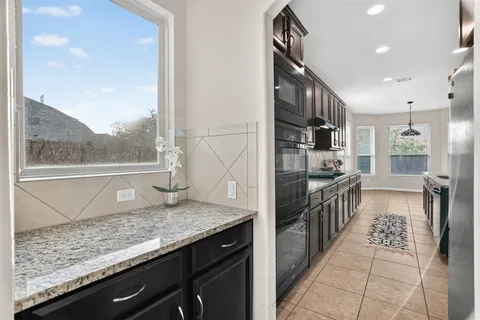 $575,000 | 401 Daniel Crossing, Liberty Hill, TX 78642
