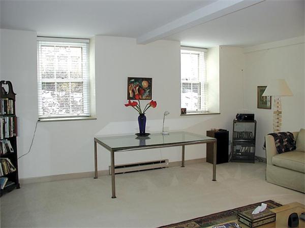 60 Glen Road, Unit T6 Brookline, MA 02445 - Photo 3 of 8