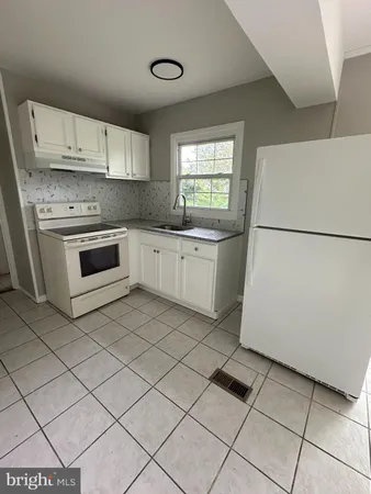$2,750 | 35 Medford Lane, Willingboro, NJ 08046