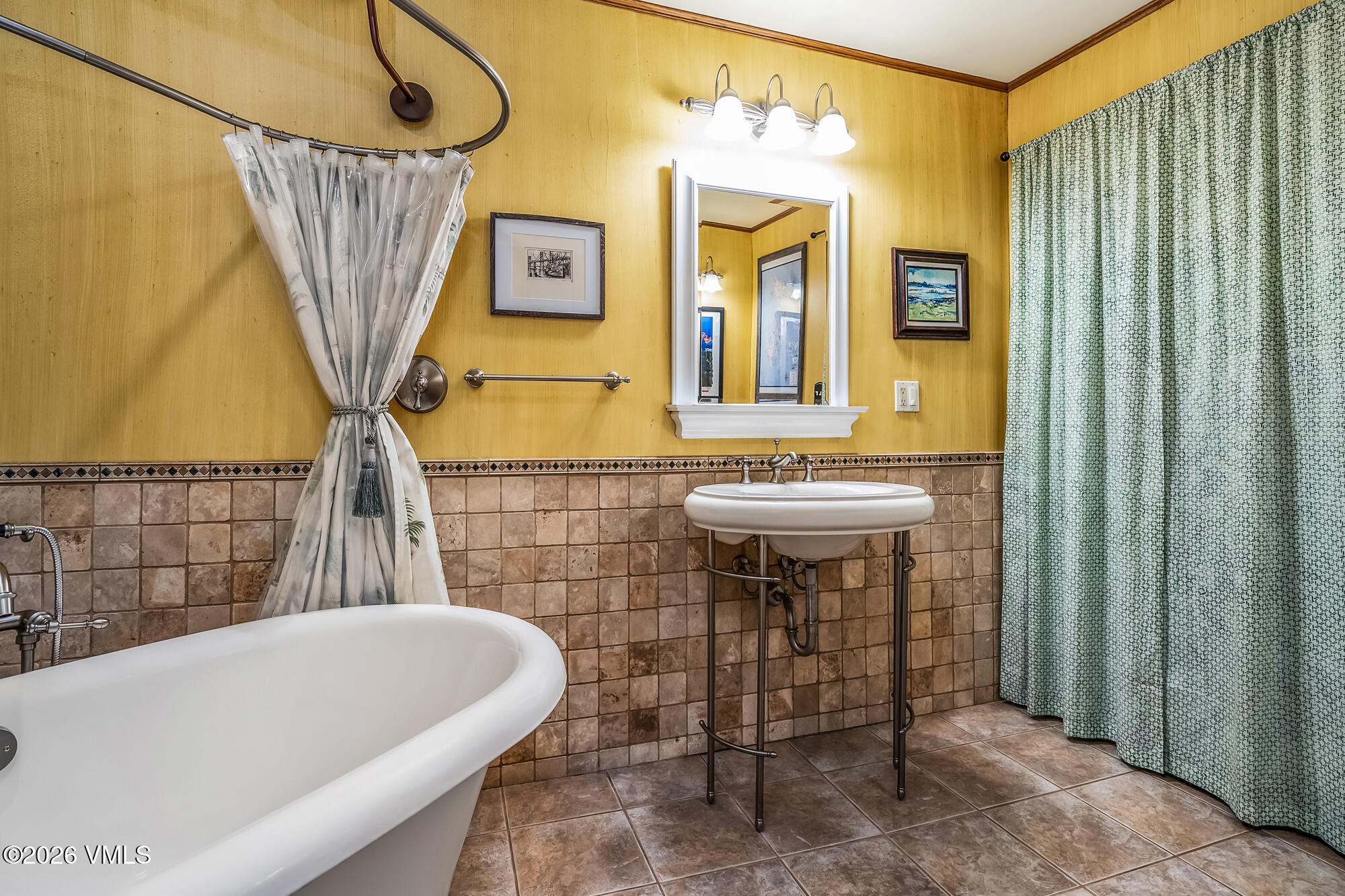 541 Main Street Minturn, CO 81645 - Photo 23 of 40 541 Main Street - Main level bathroom