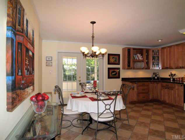 613 Mial Street Raleigh, NC 27608 - Photo 2 of 10 Bright dining area