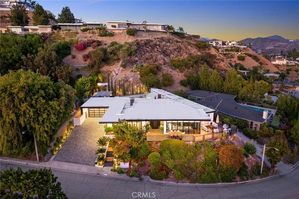 1840 Deermont Road Glendale, CA 91207 - Photo 12 of 70